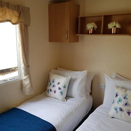 Hôtel Pitch & Canvas - Self Catering At Broad Oak Farm à Tattenhall Extérieur photo