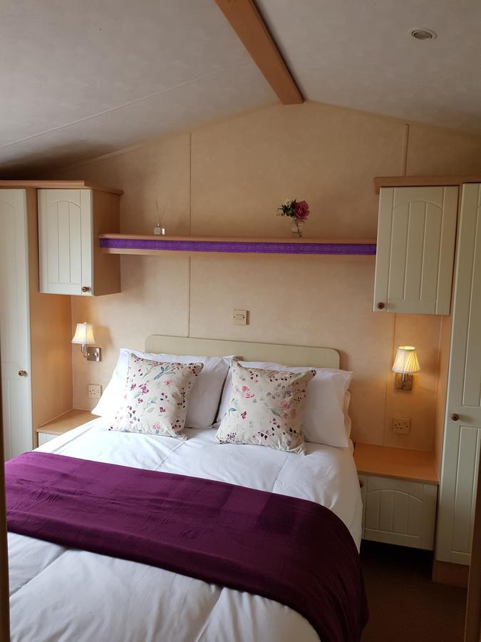 Hôtel Pitch & Canvas - Self Catering At Broad Oak Farm à Tattenhall Extérieur photo
