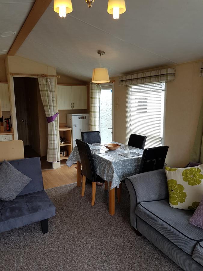 Hôtel Pitch & Canvas - Self Catering At Broad Oak Farm à Tattenhall Extérieur photo